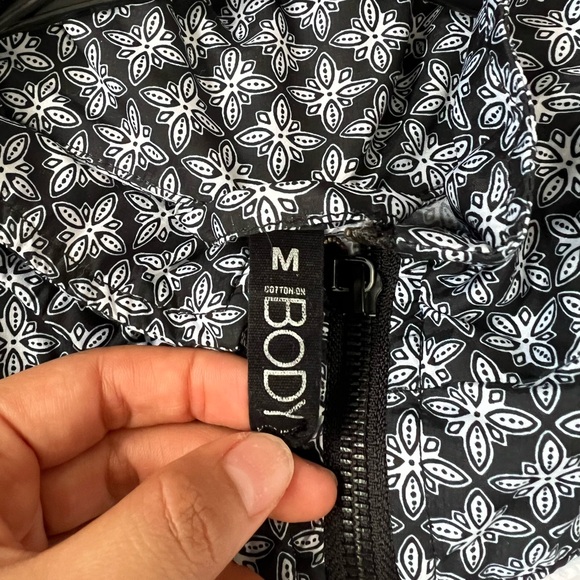 Layering jacket - Picture 3 of 3